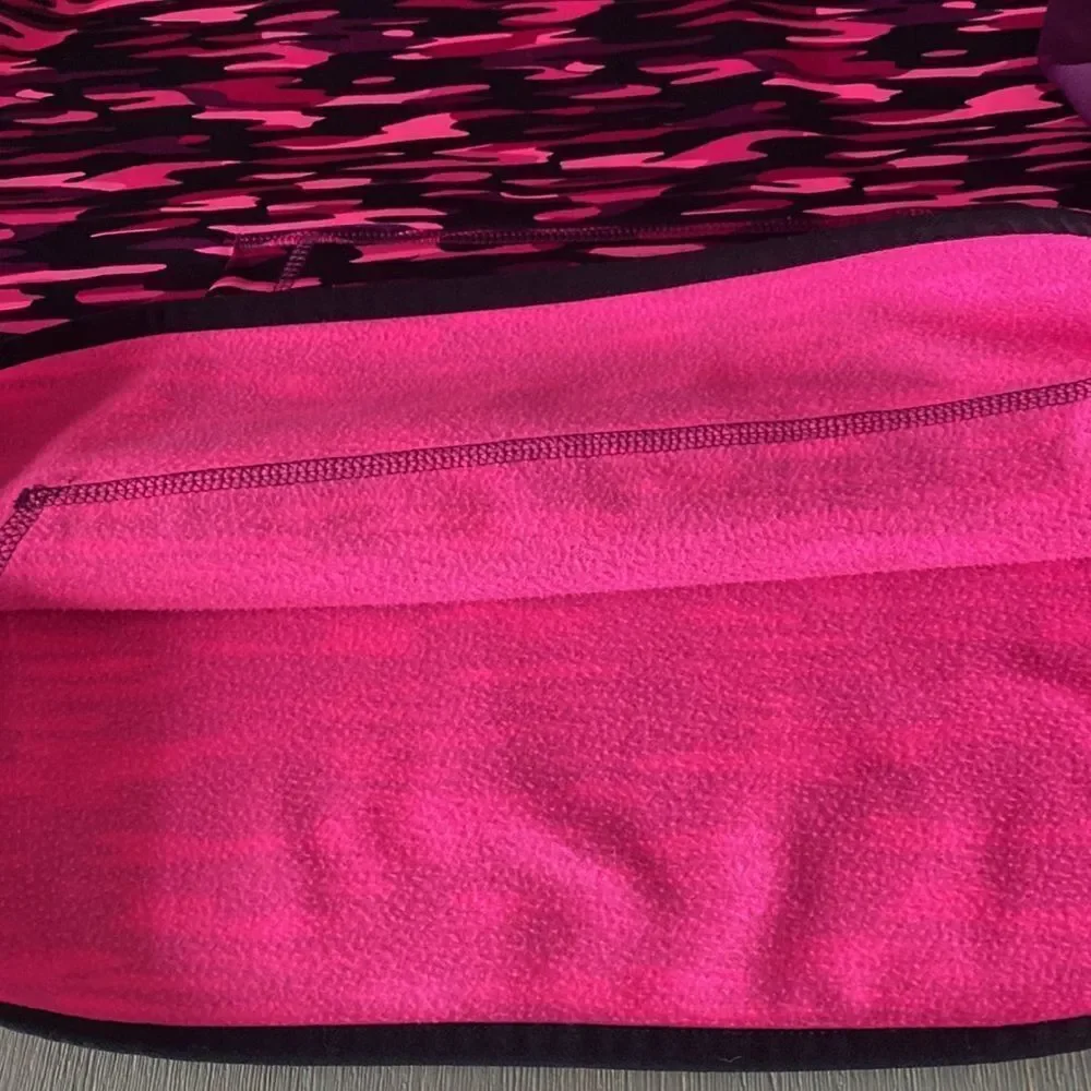 Nike Hoodie Pullover Therma Fit Pink Purple Camo Active Jacket Women’s Size M